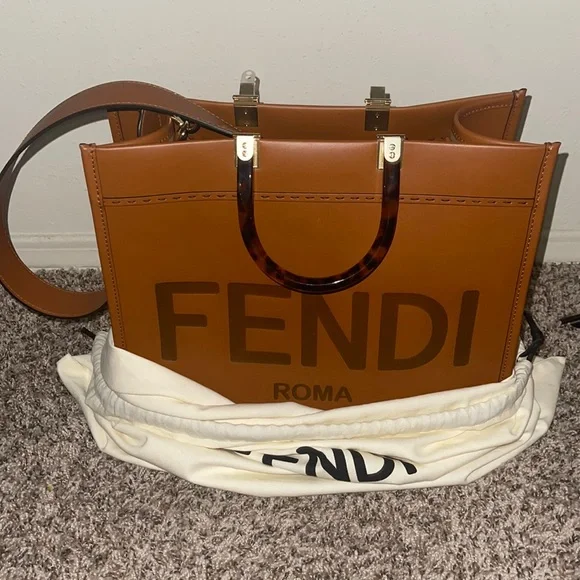 Fendi - Picture 3 of 10